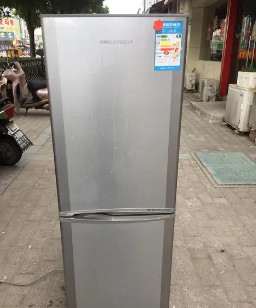 新飞170升双门冰箱，包送货上门